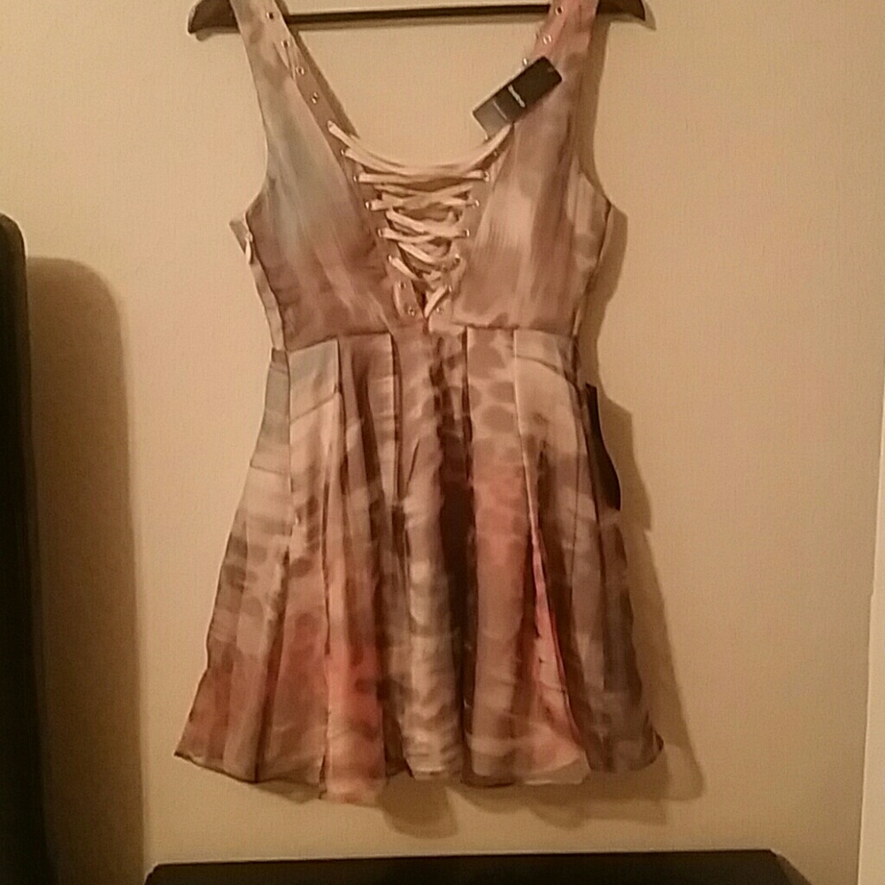 Bebe dress